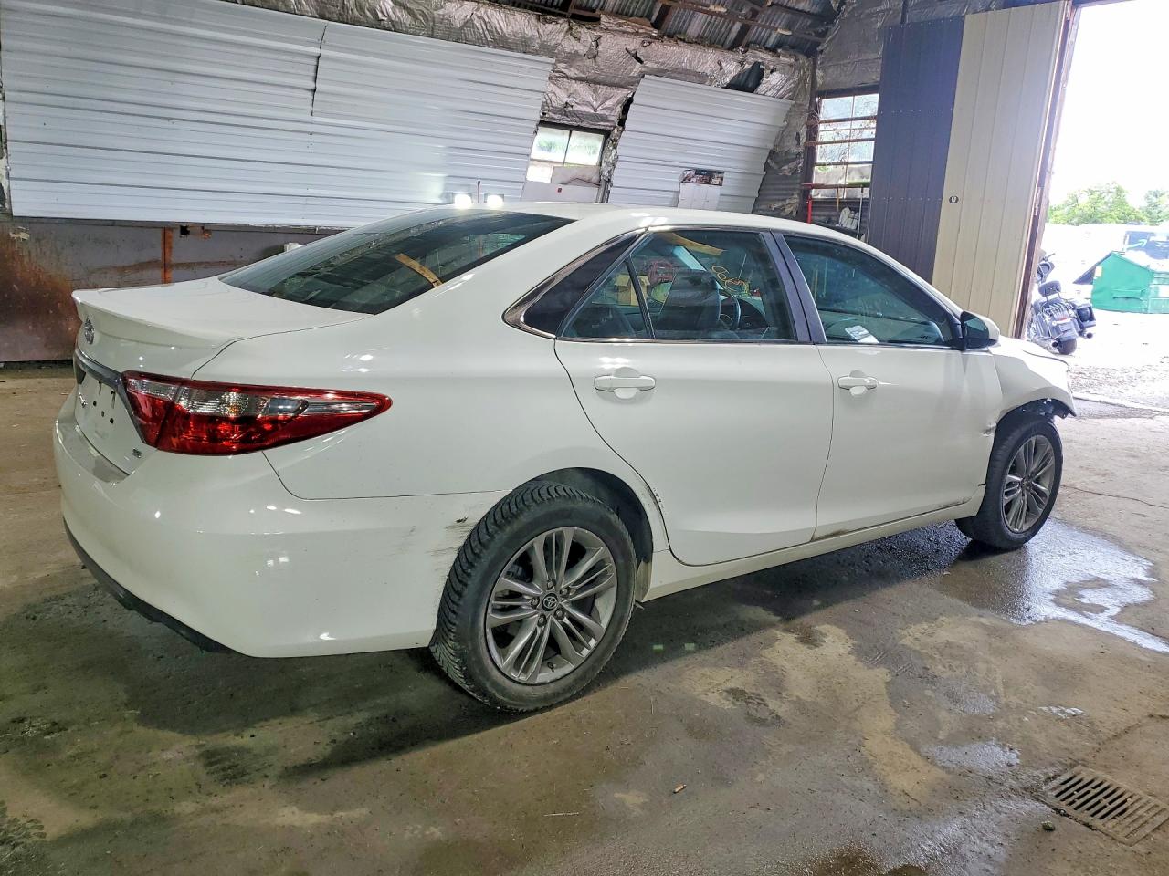 2016 TOYOTA CAMRY