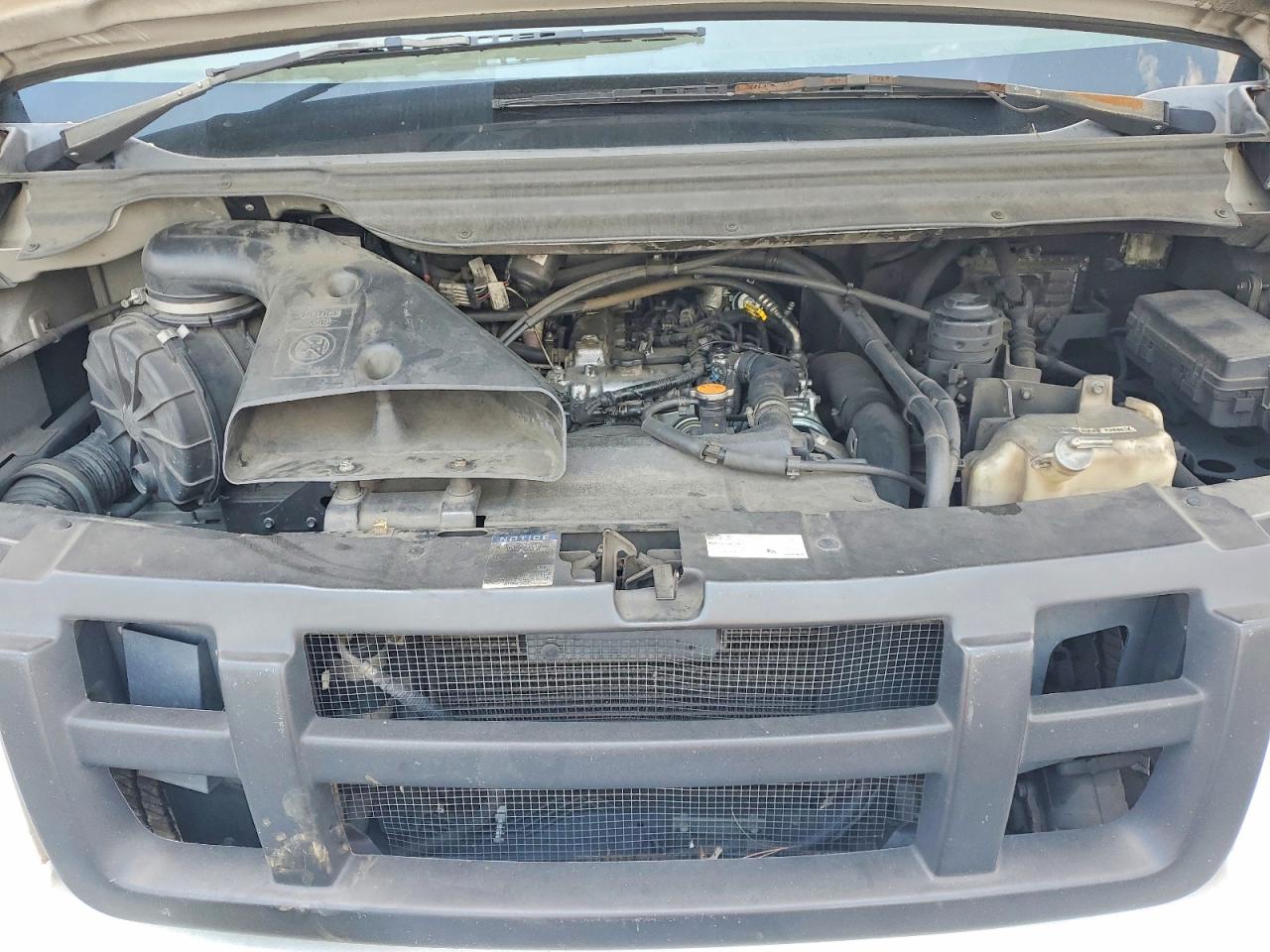 2013 ISUZU NPR