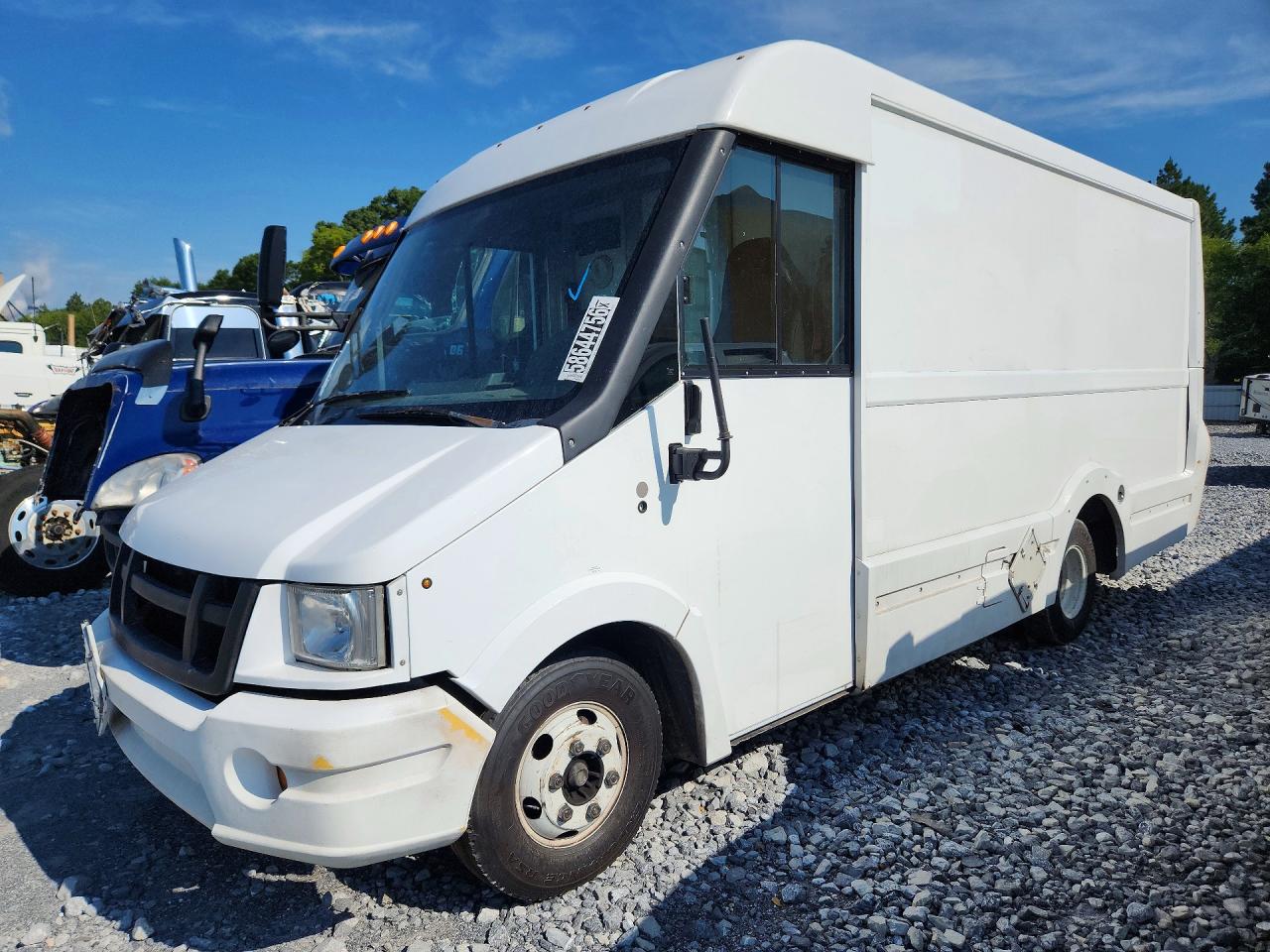2013 ISUZU NPR