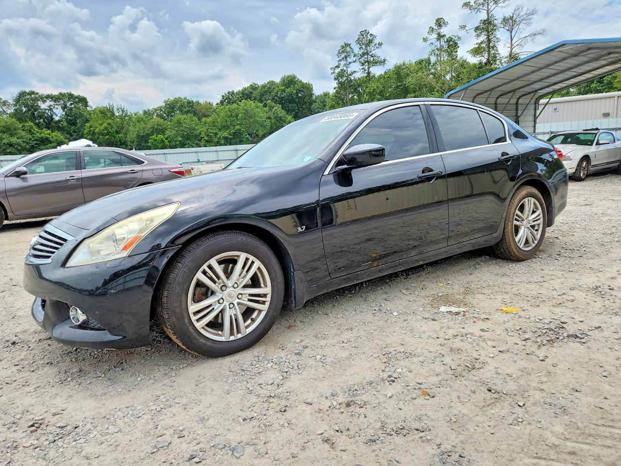 2015 INFINITI Q40