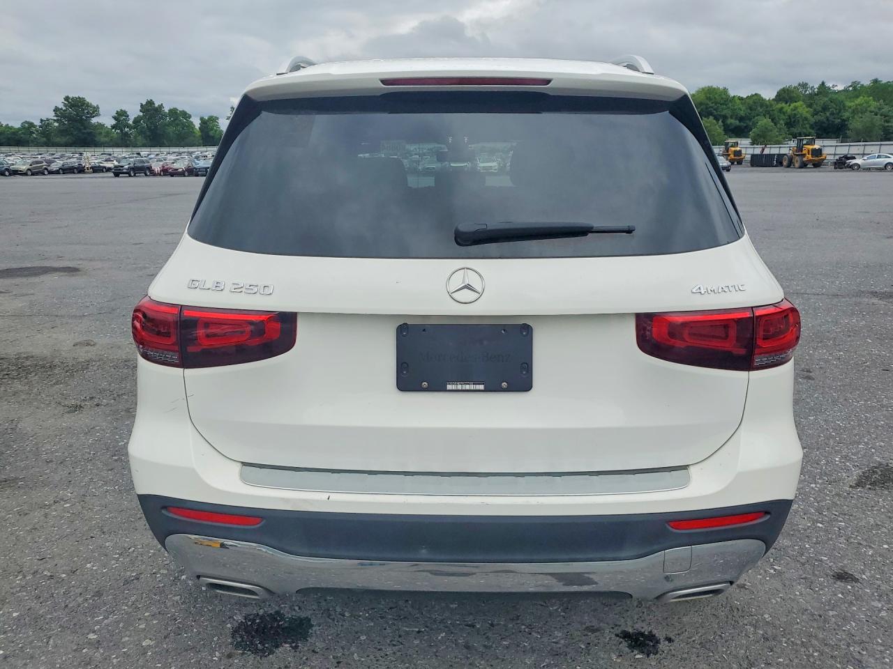 2025 MERCEDES-BENZ GLB-CLASS