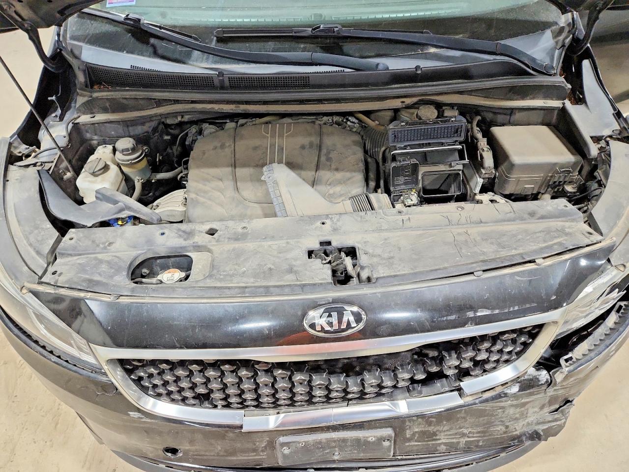 2016 KIA SEDONA