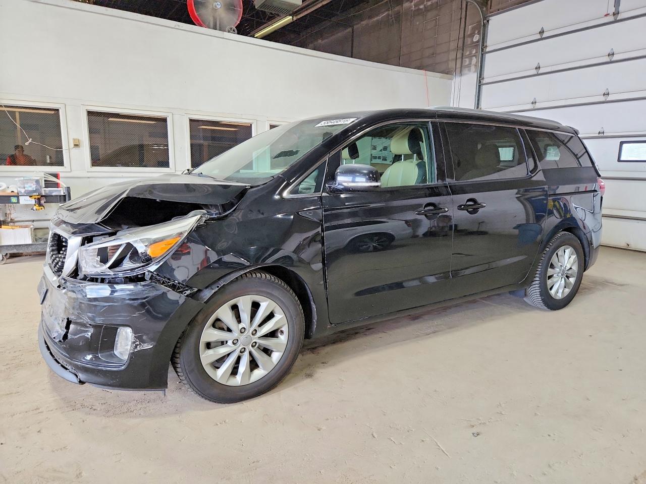 2016 KIA SEDONA