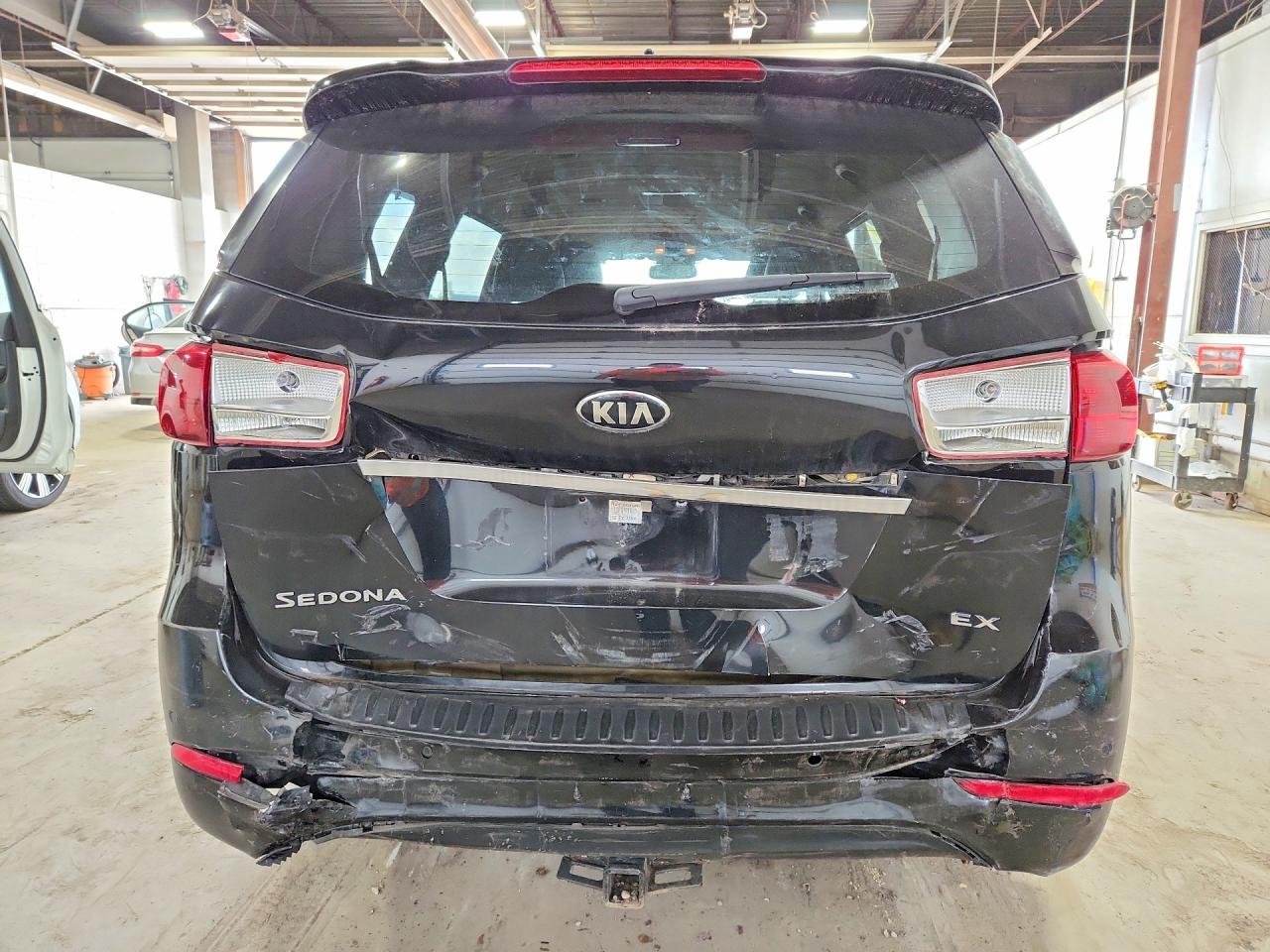 2016 KIA SEDONA