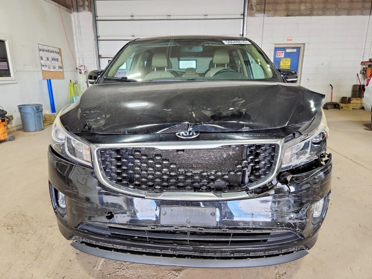 2016 KIA SEDONA