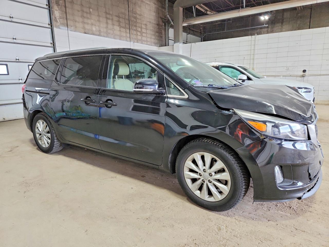 2016 KIA SEDONA