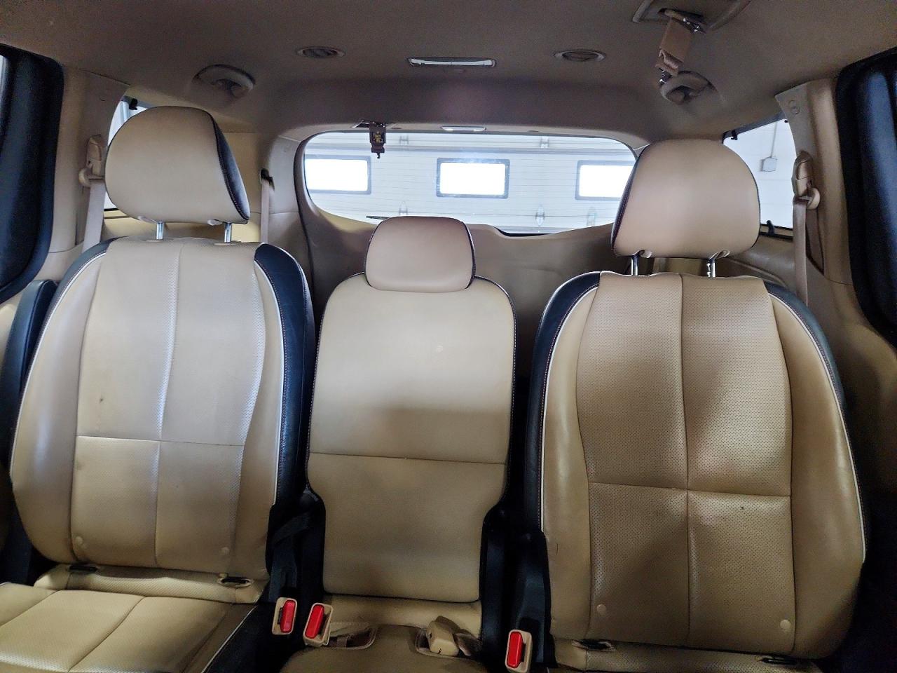 2016 KIA SEDONA