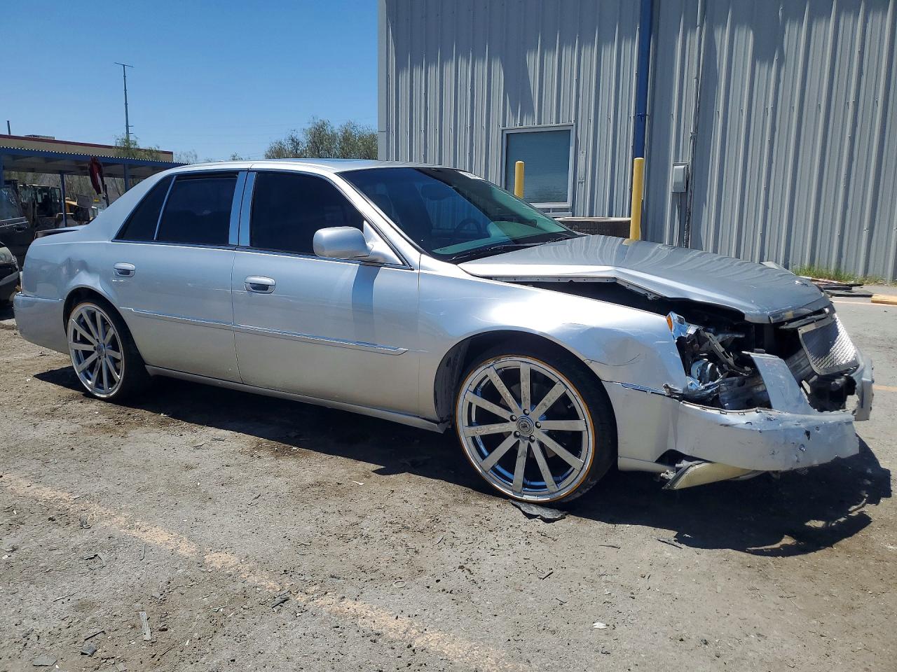 2011 CADILLAC DTS