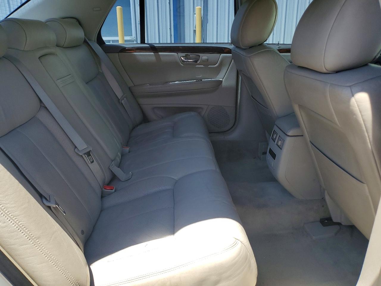 2011 CADILLAC DTS