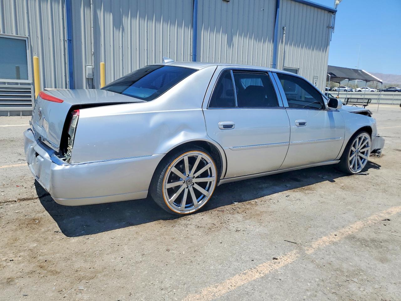 2011 CADILLAC DTS