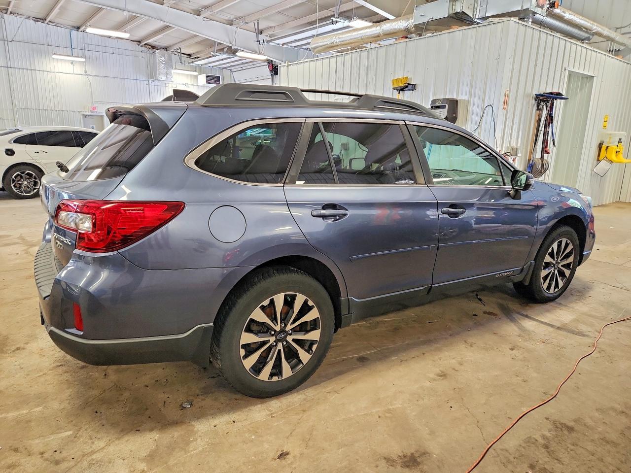 2016 SUBARU OUTBACK