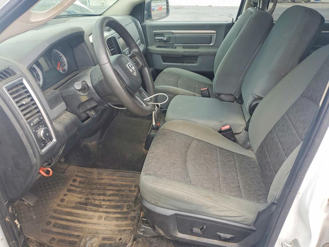 2015 RAM SLT