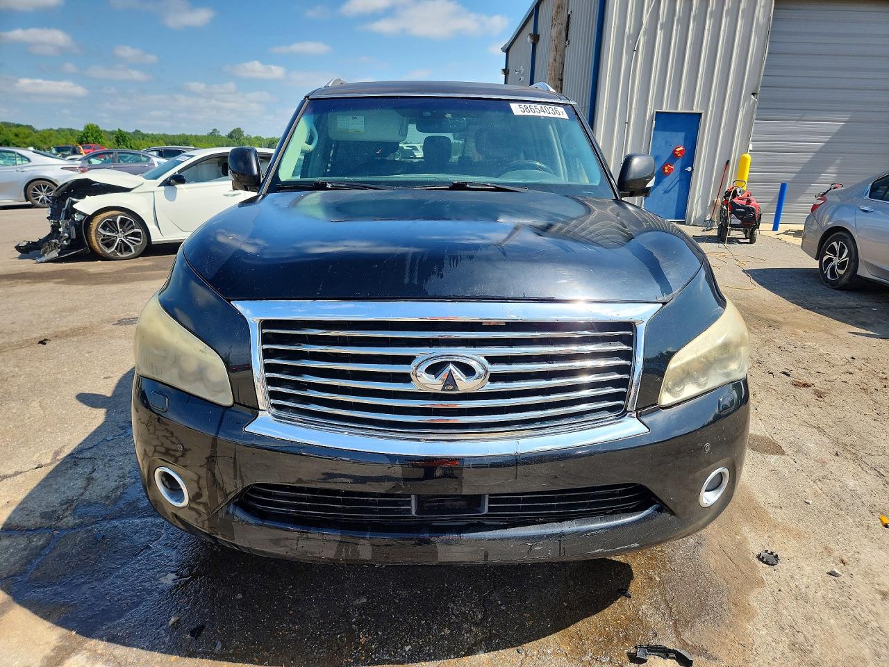 2011 INFINITI QX56