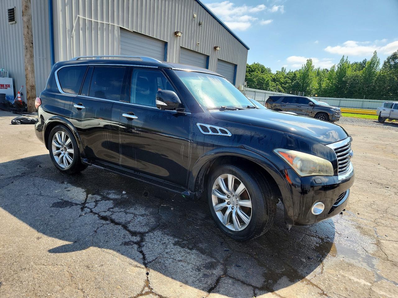 2011 INFINITI QX56