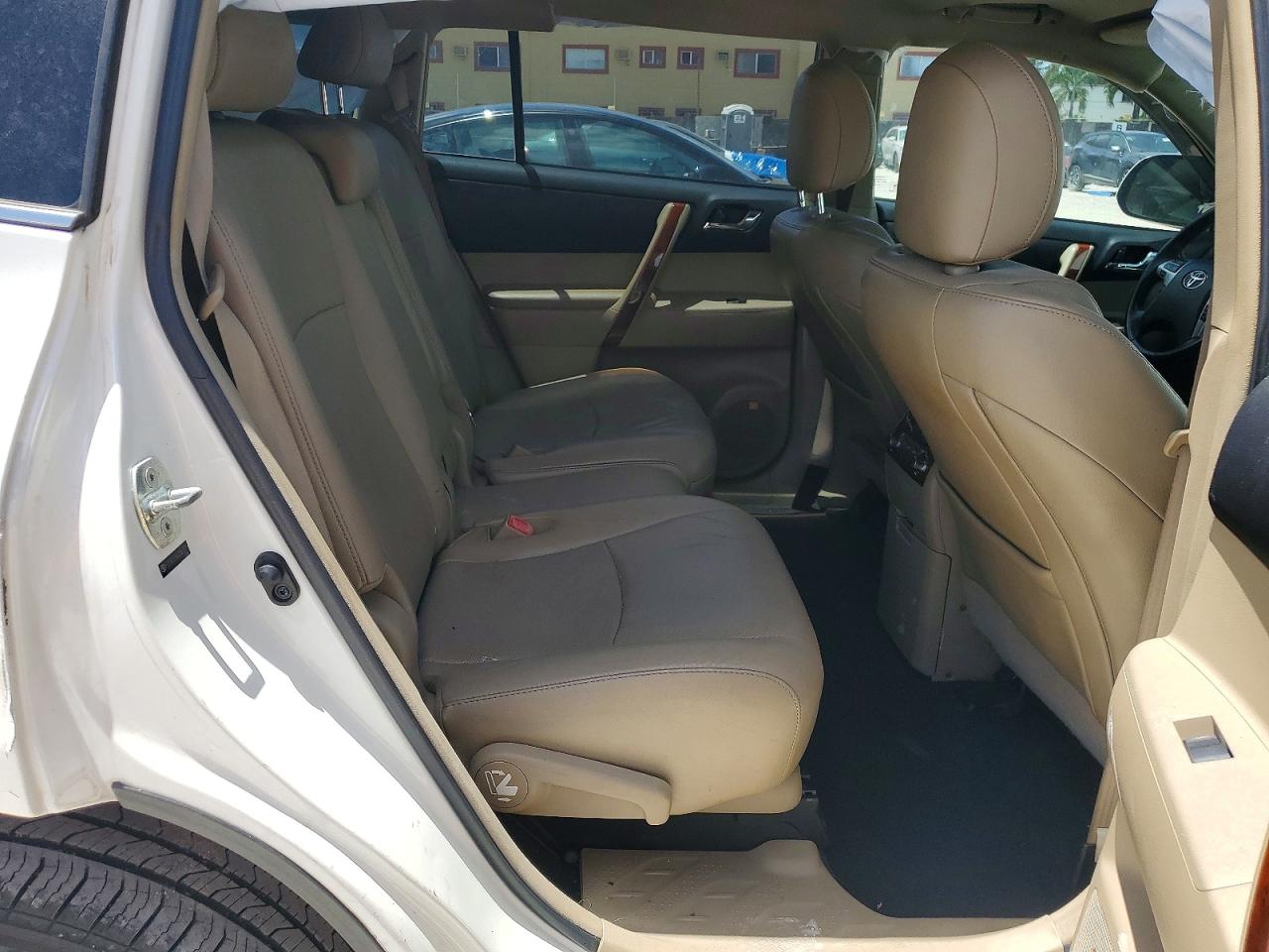 2012 TOYOTA HIGHLANDER