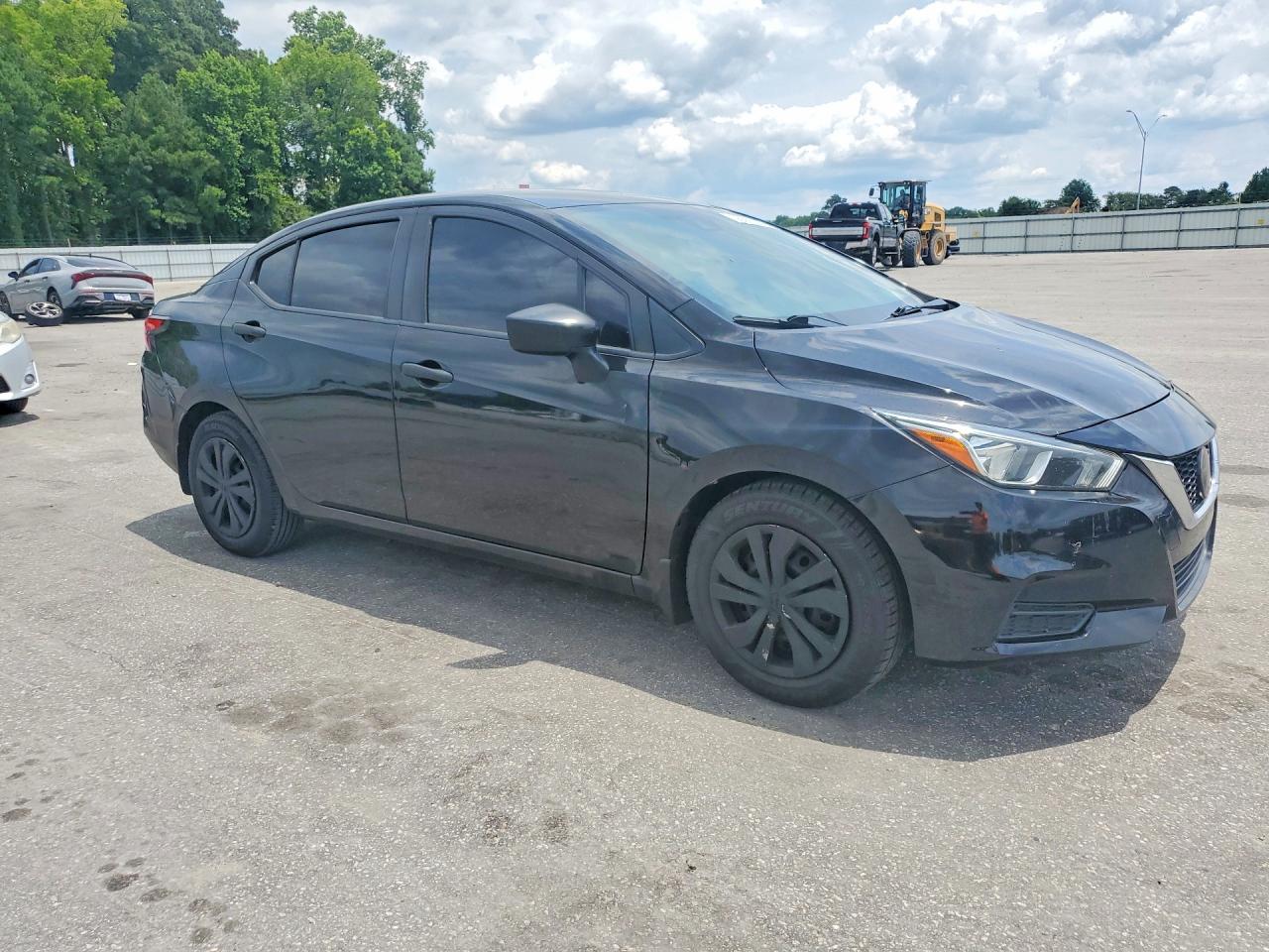 2020 NISSAN VERSA