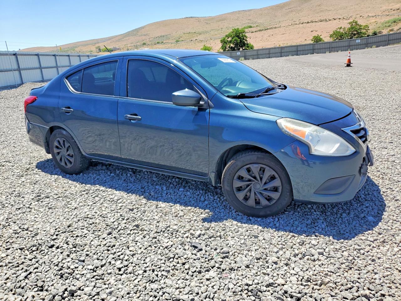 2016 NISSAN VERSA