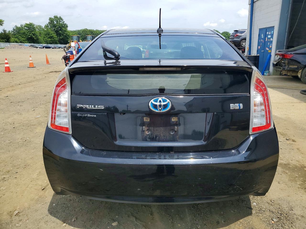 2015 TOYOTA PRIUS