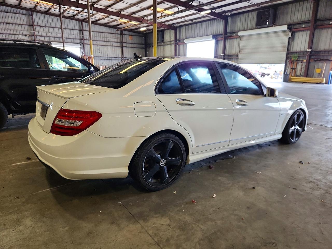 2012 MERCEDES-BENZ C-CLASS