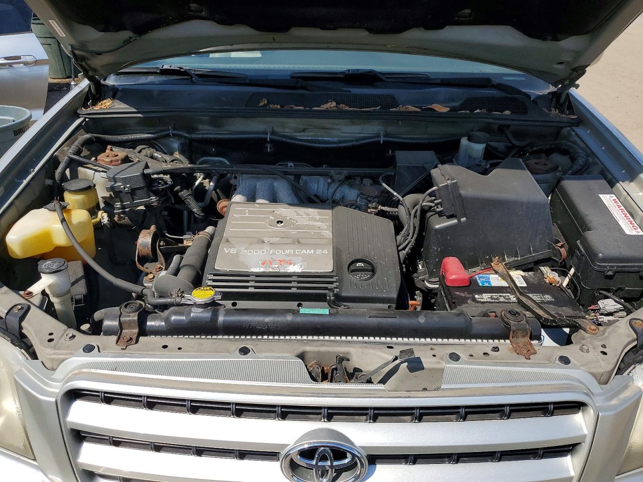 2002 TOYOTA HIGHLANDER