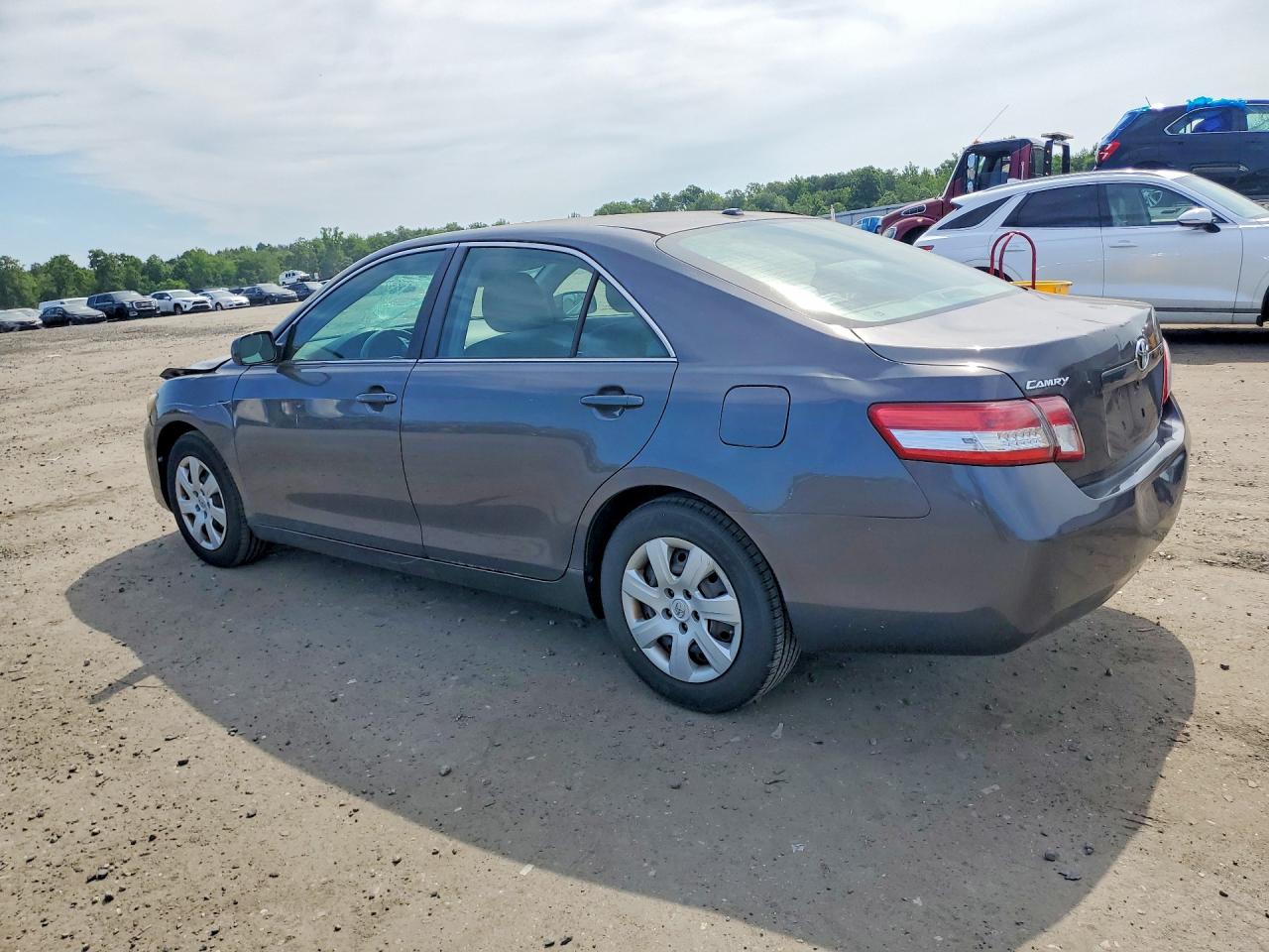 2011 TOYOTA CAMRY