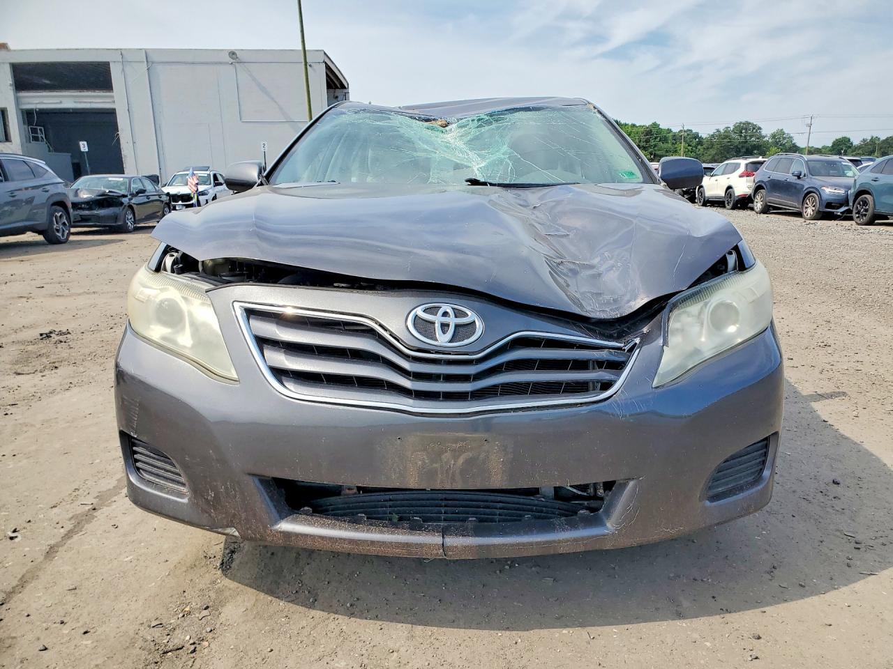 2011 TOYOTA CAMRY
