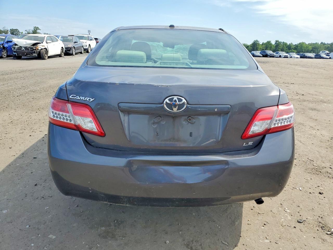 2011 TOYOTA CAMRY