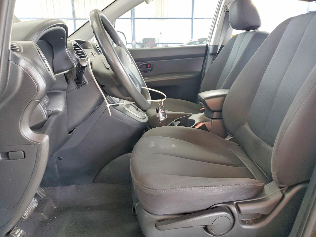 2009 KIA RONDO
