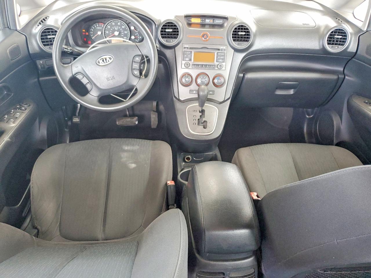 2009 KIA RONDO