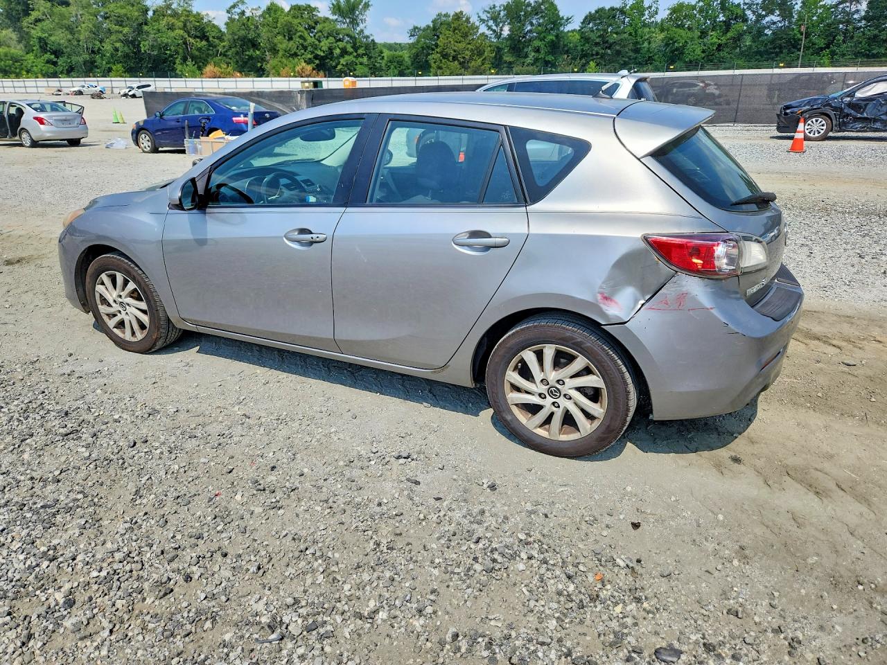 2013 MAZDA 3
