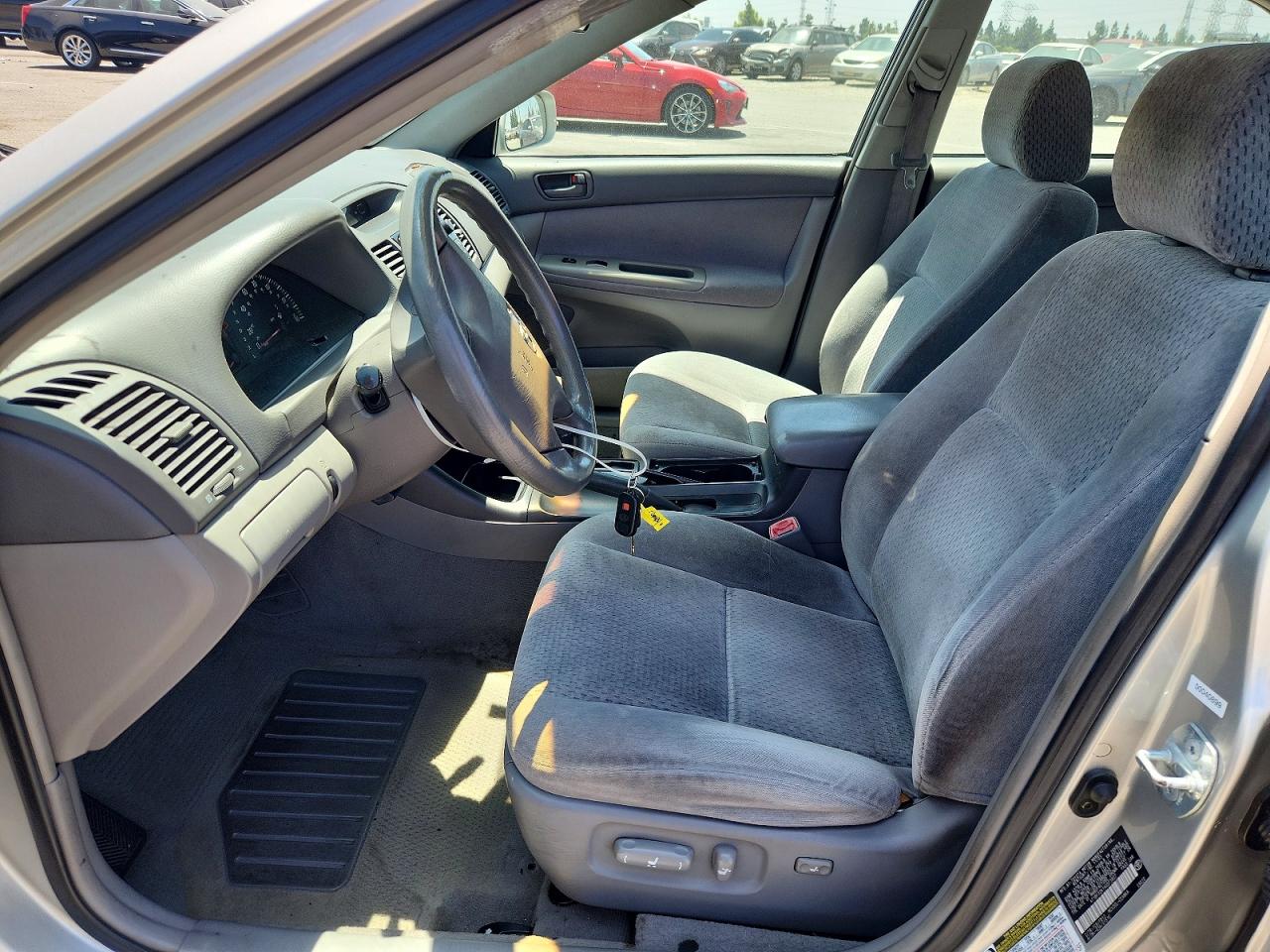 2004 TOYOTA CAMRY
