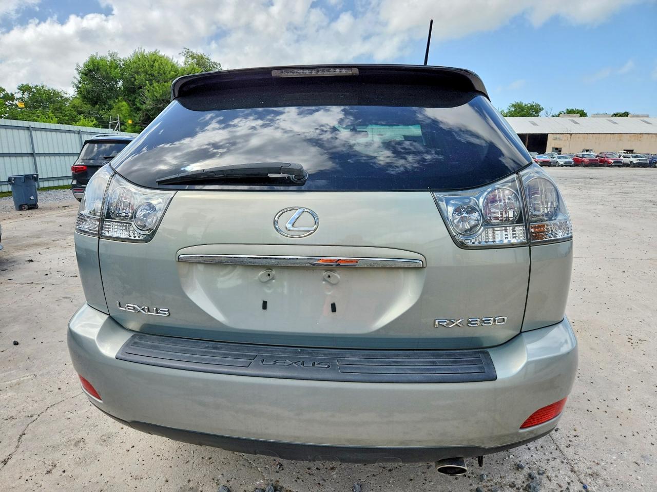 2004 LEXUS RX330