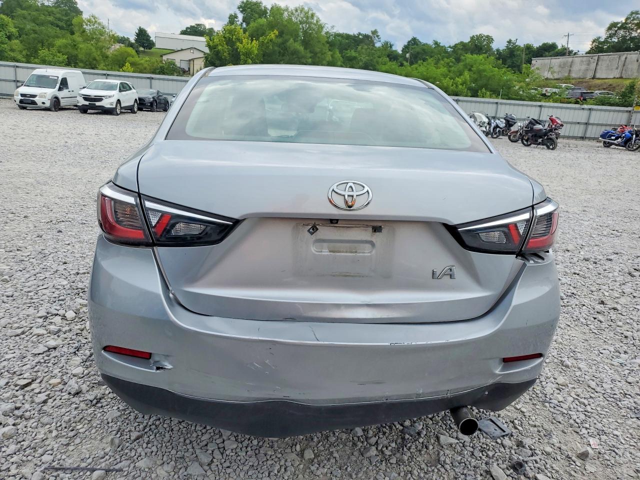 2018 TOYOTA YARIS