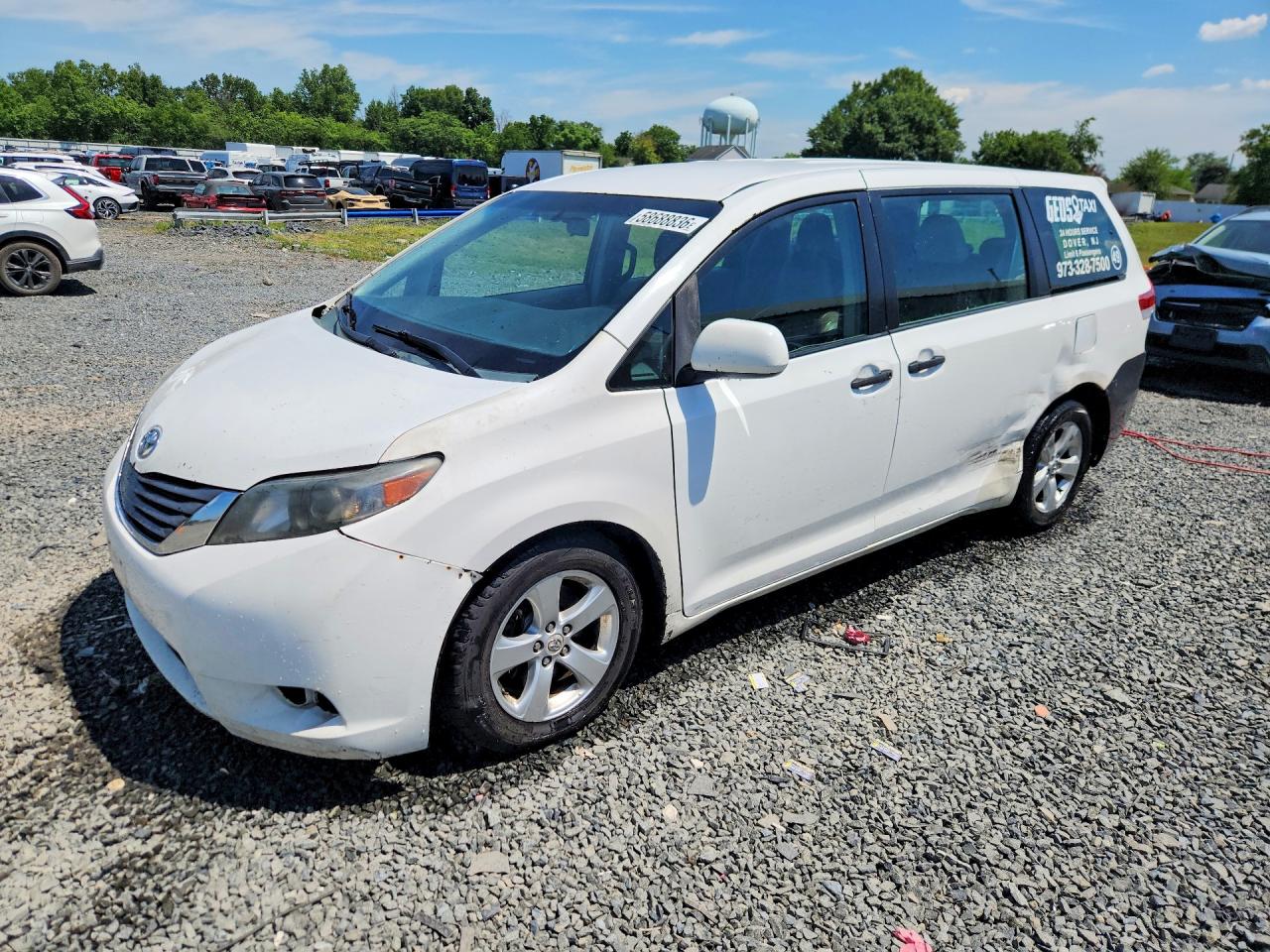 2014 TOYOTA SIENNA