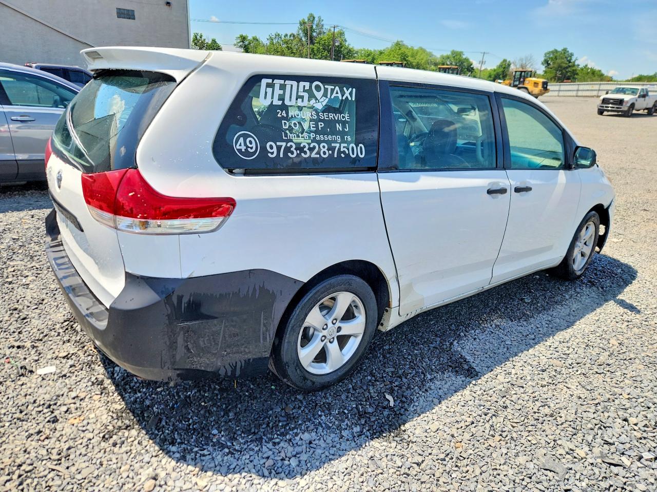 2014 TOYOTA SIENNA