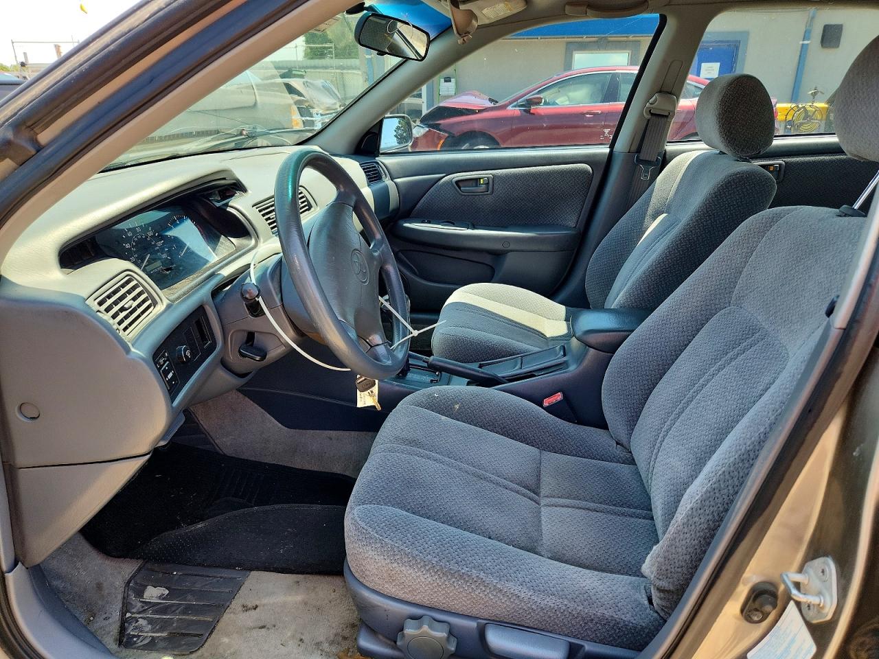 2001 TOYOTA CAMRY