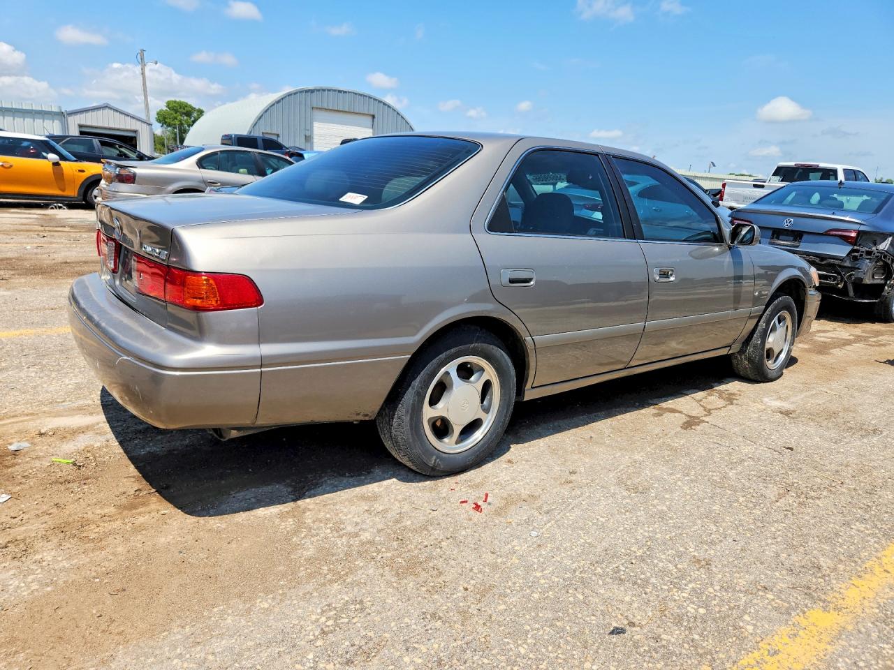 2001 TOYOTA CAMRY