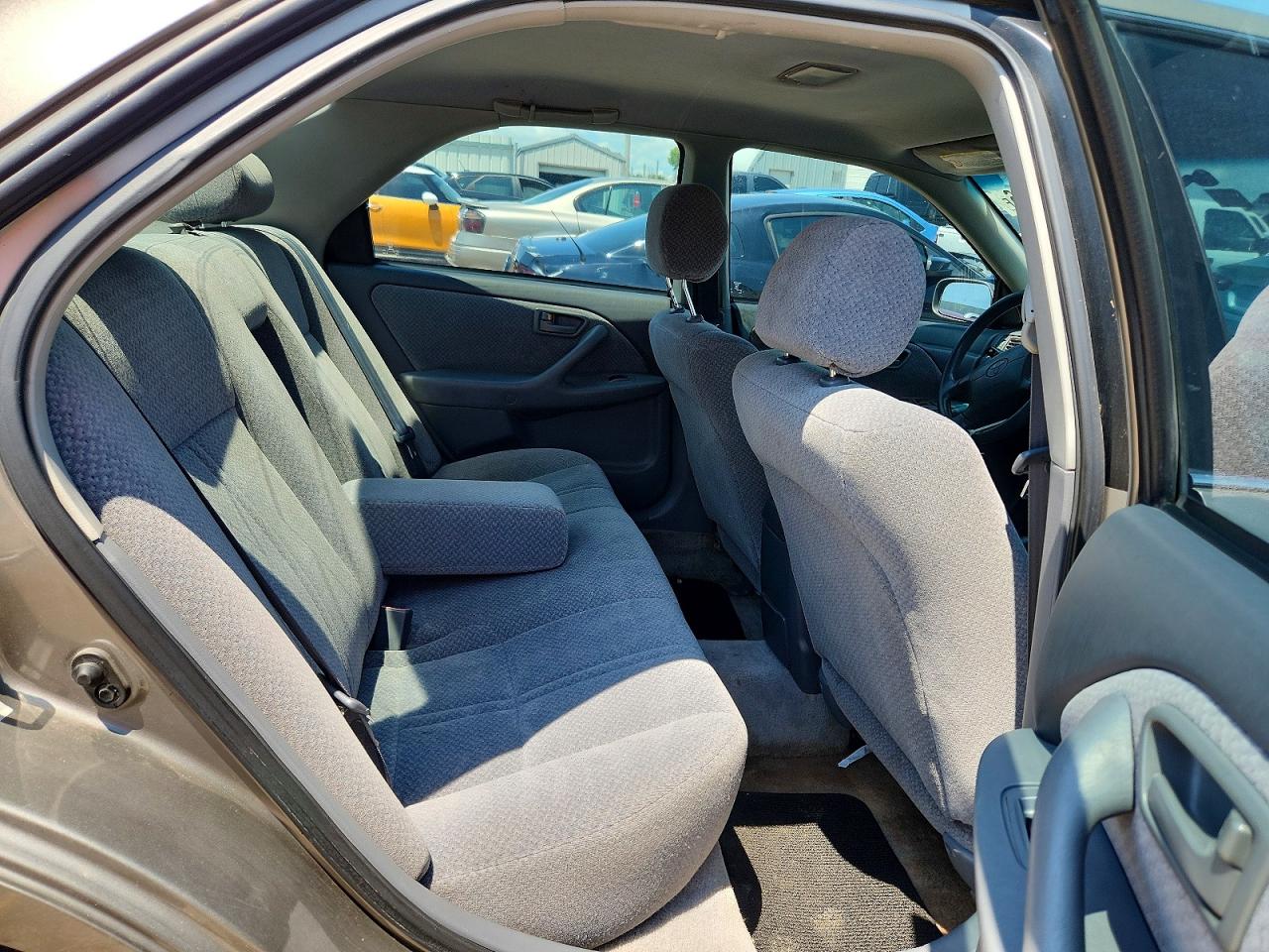 2001 TOYOTA CAMRY