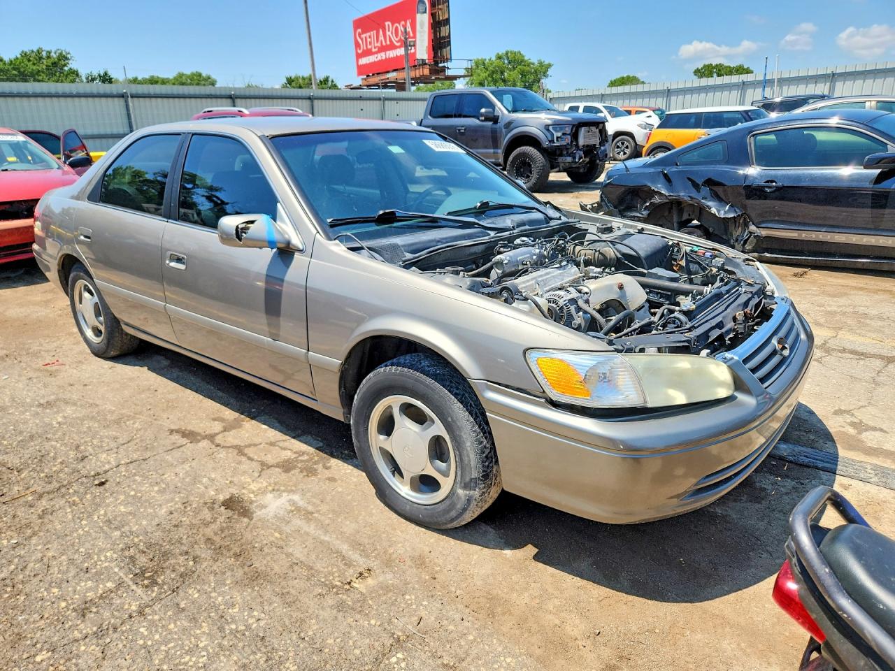 2001 TOYOTA CAMRY