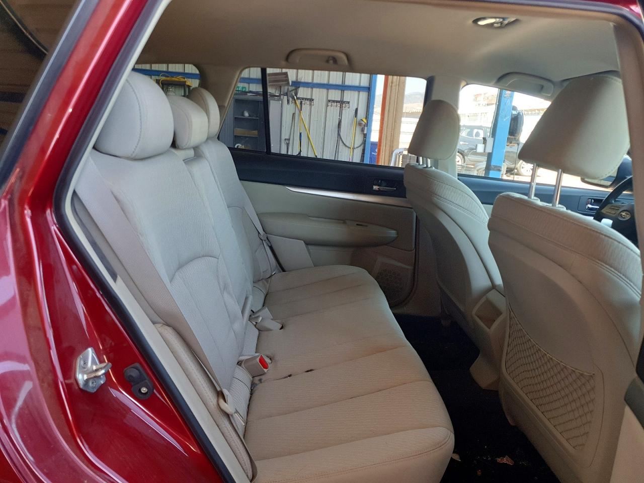 2011 SUBARU OUTBACK