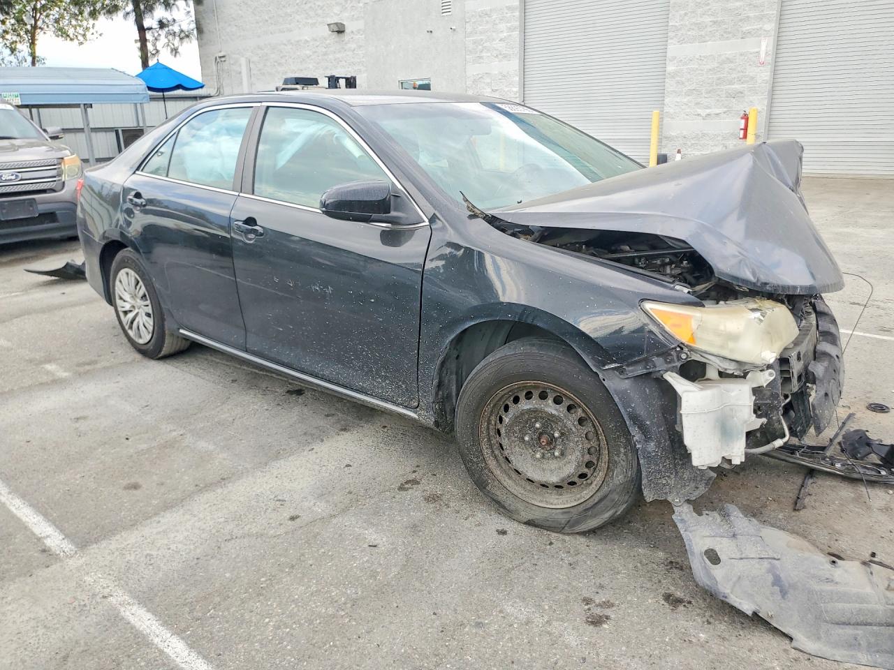 2014 TOYOTA CAMRY