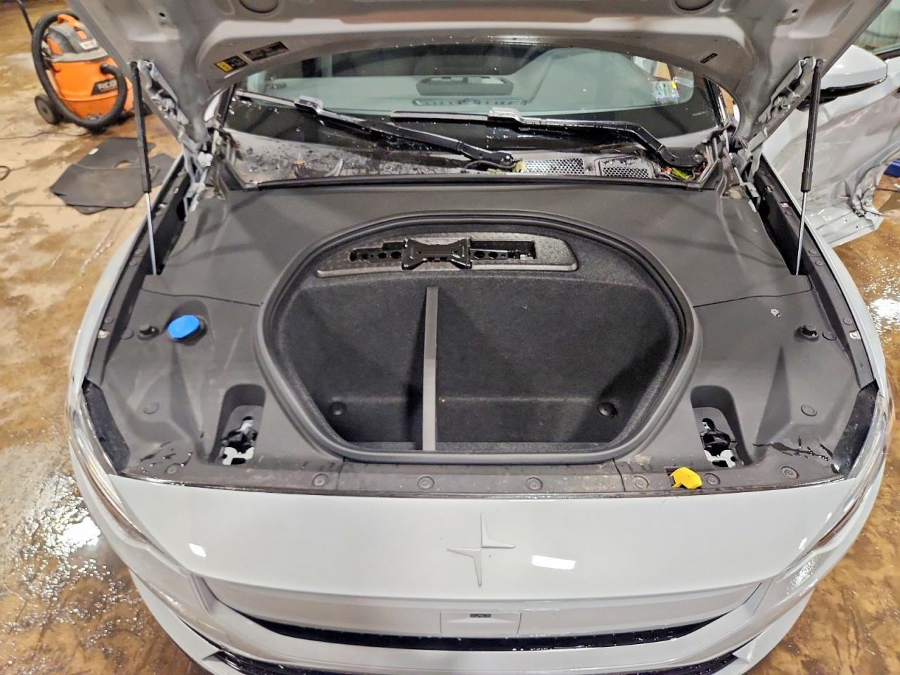 2024 POLESTAR 2
