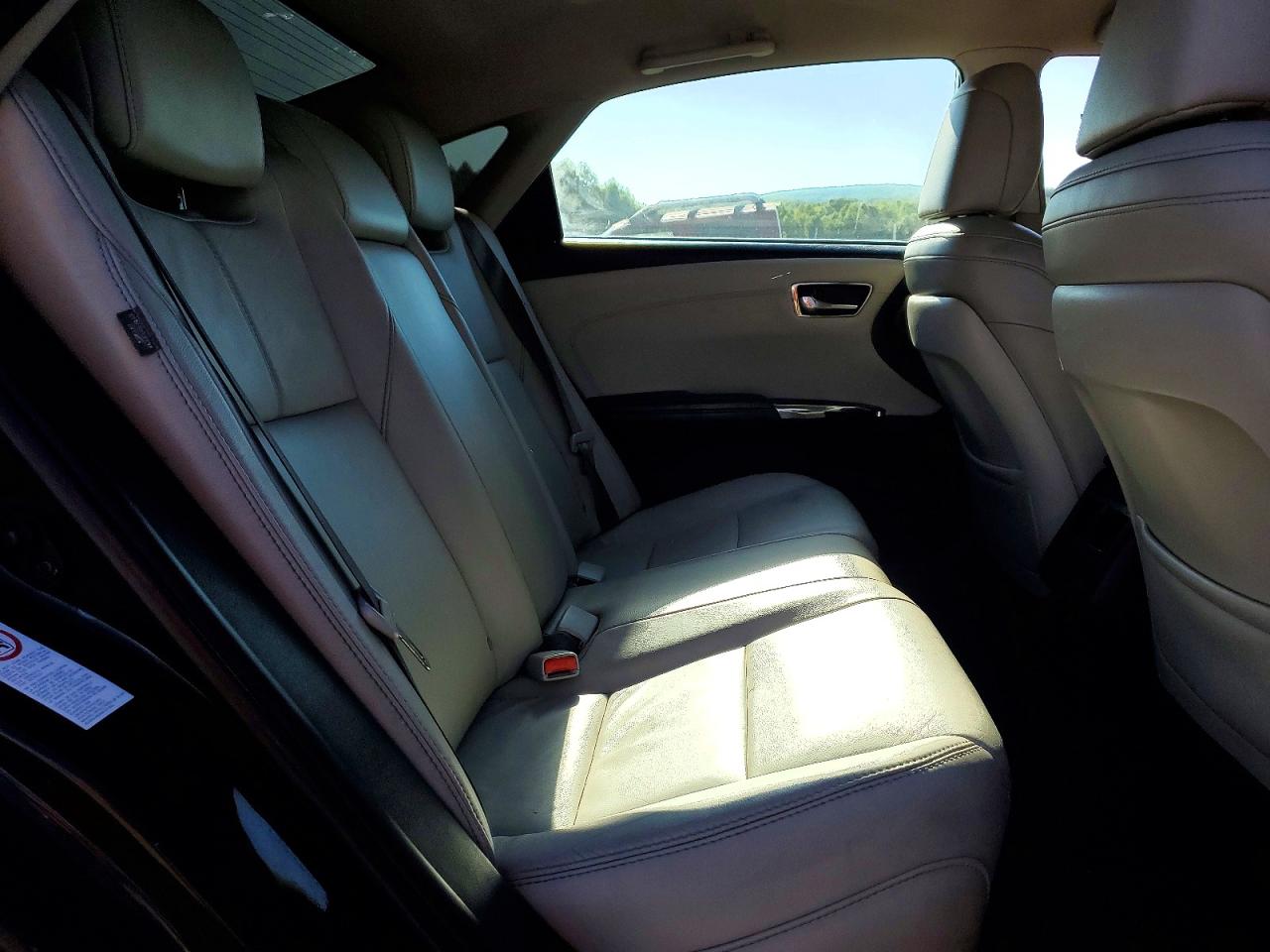 2015 TOYOTA AVALON
