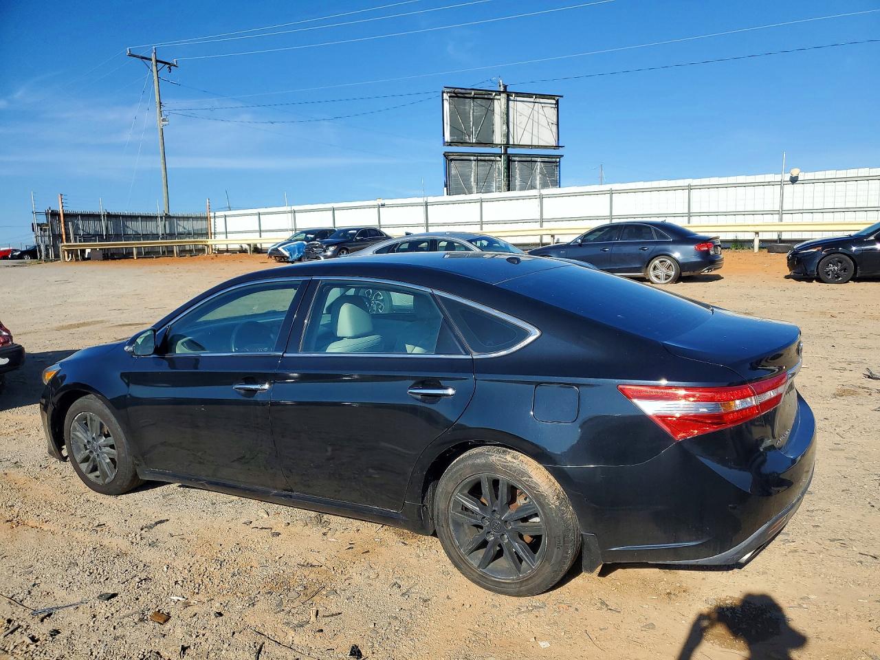 2015 TOYOTA AVALON