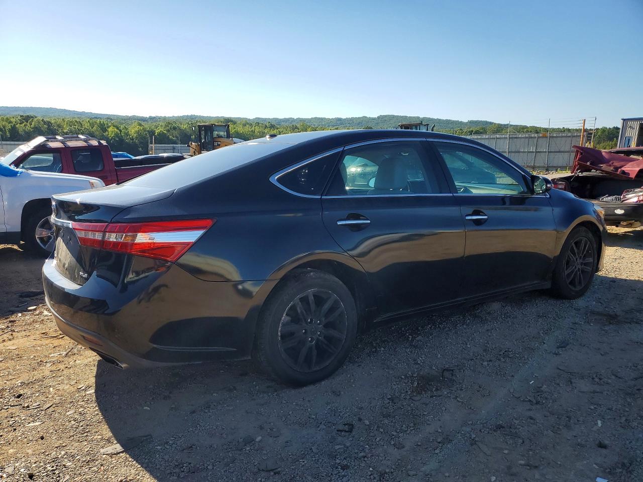 2015 TOYOTA AVALON