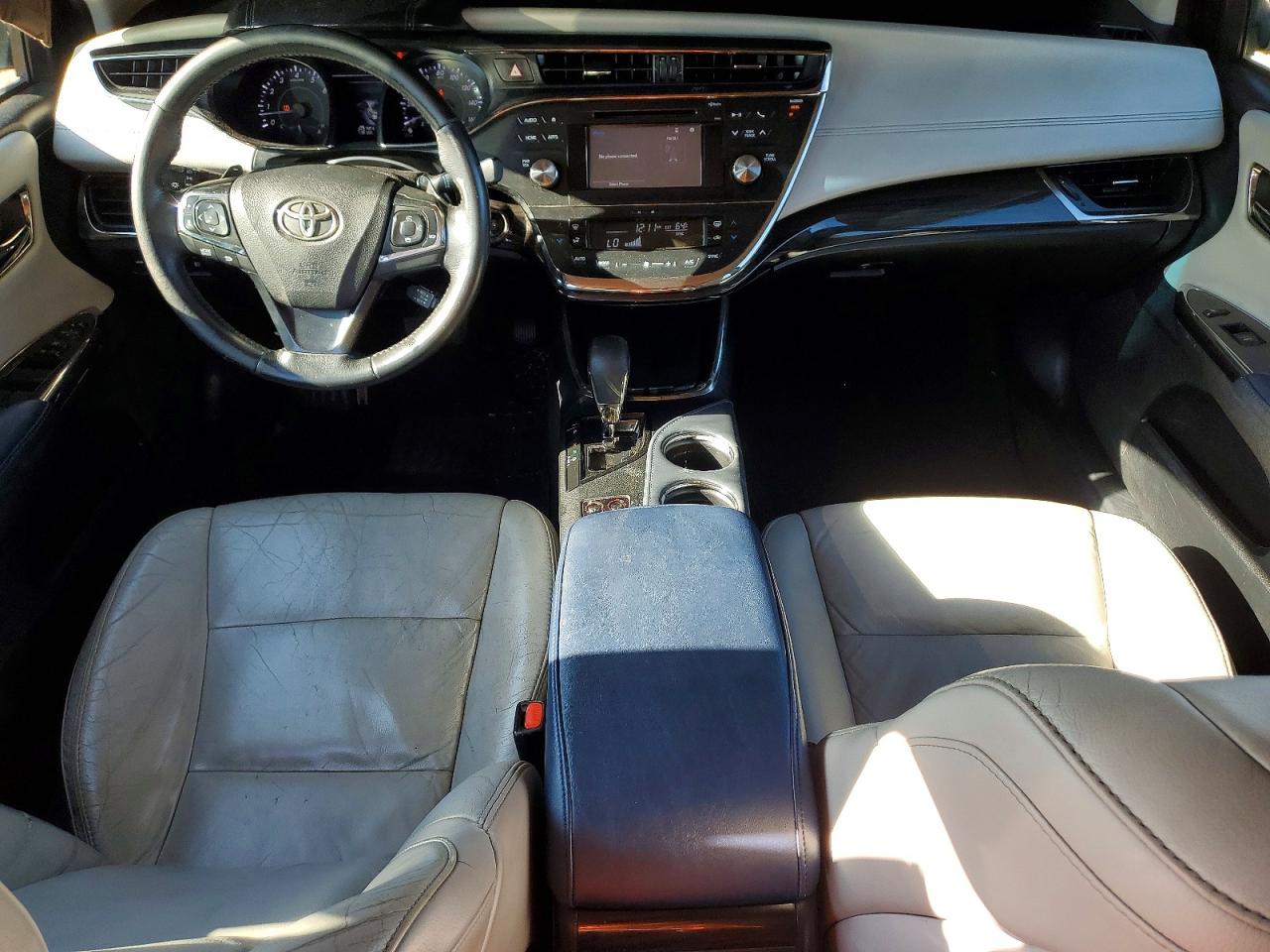 2015 TOYOTA AVALON