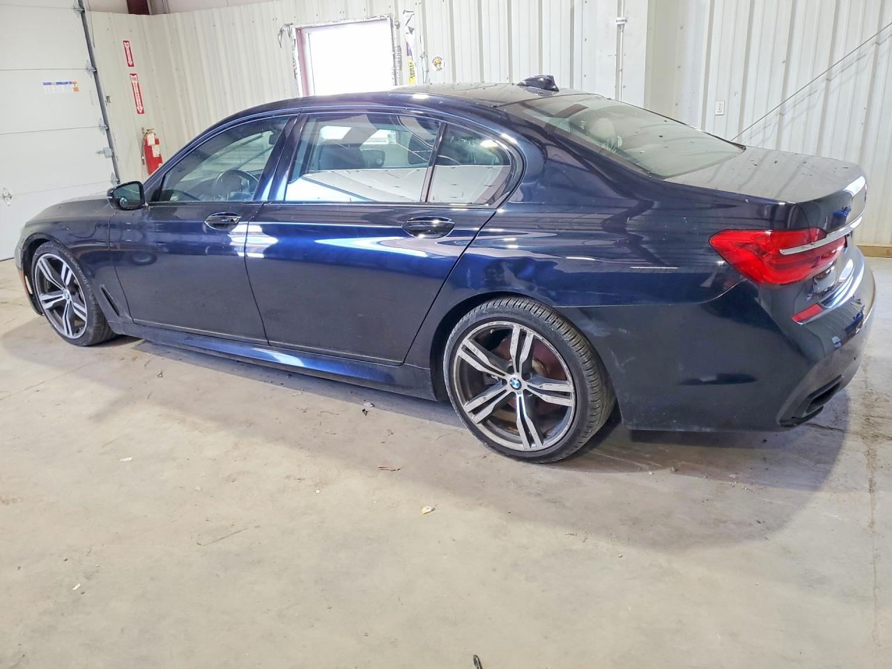 2016 BMW 7 SERIES