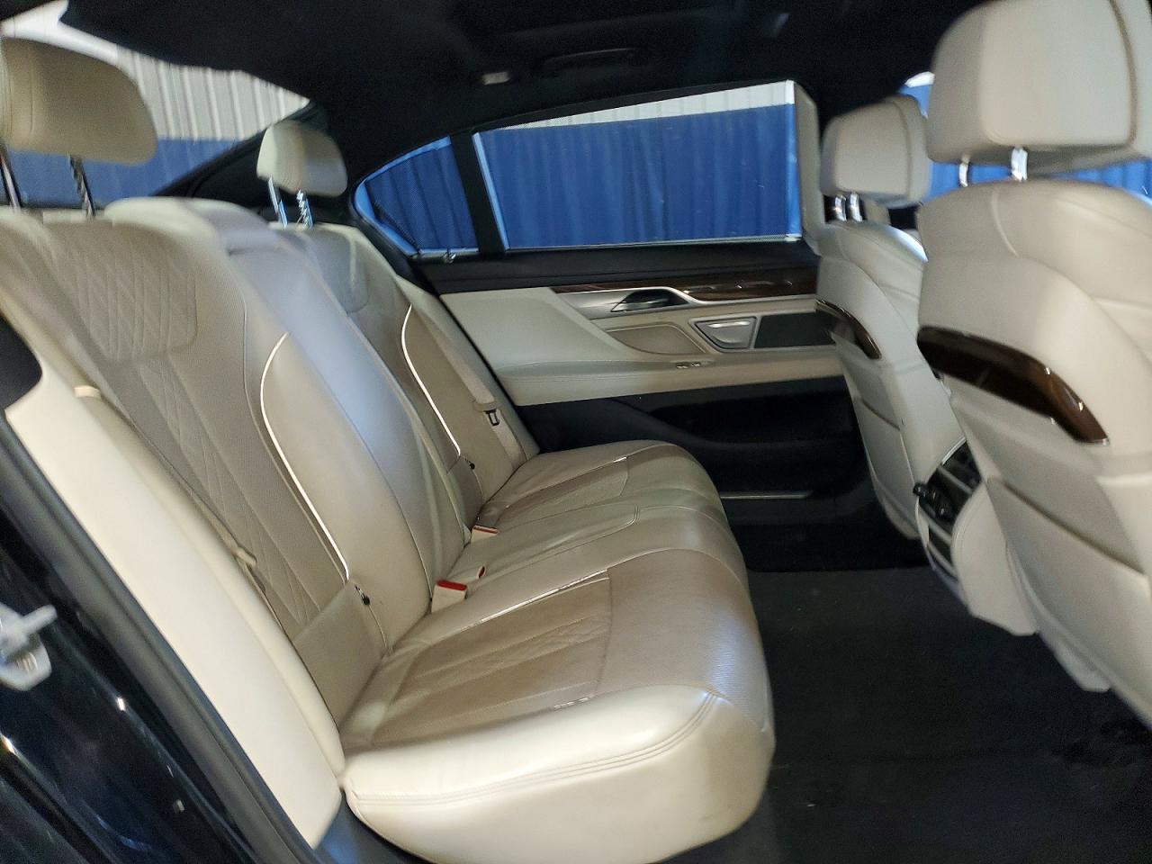 2016 BMW 7 SERIES