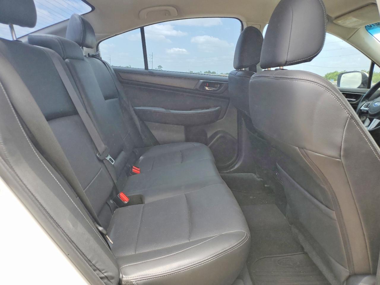 2015 SUBARU LEGACY