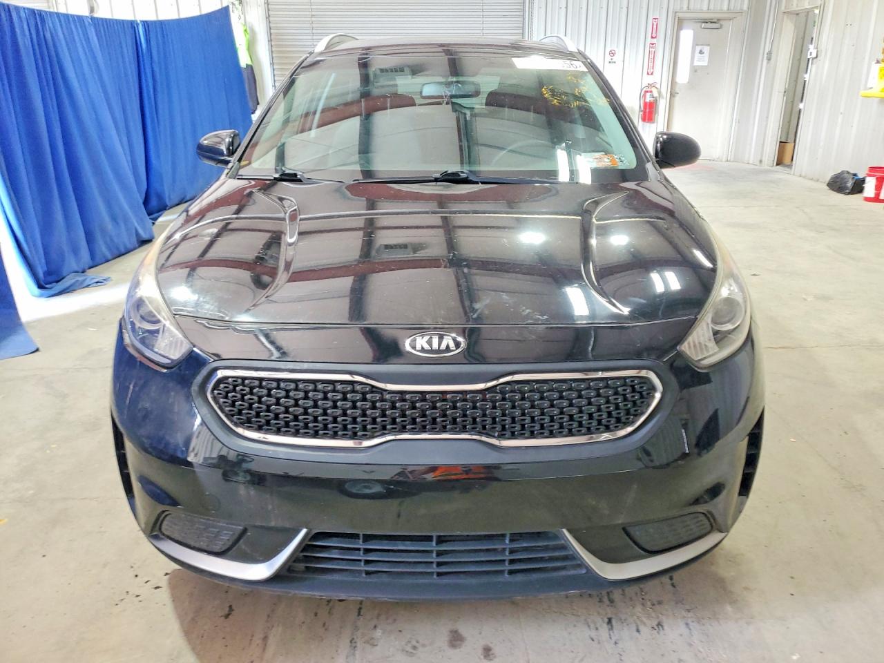 2017 KIA NIRO